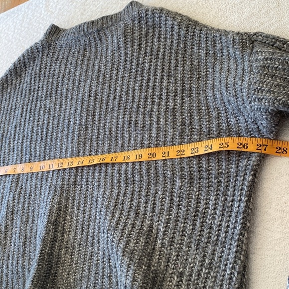 Zara Acrylic Alpaca Blend Gray Sweater Pullover Asymmetrical Oversized Knit Crew - Picture 9 of 11